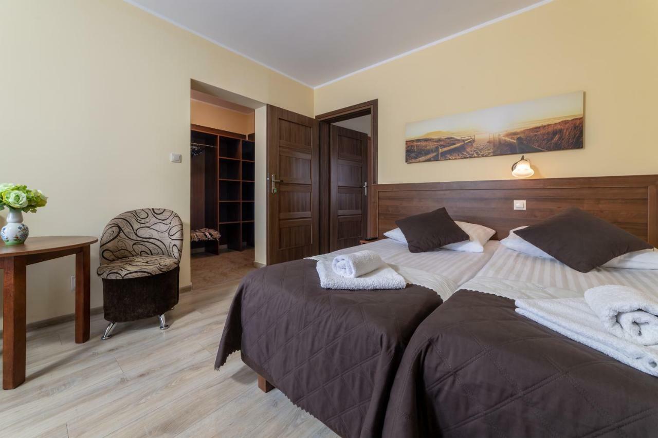 Appartamento Dom Jastrzebia Z Basenem I Jacuzzi Jastrzębia Góra Esterno foto